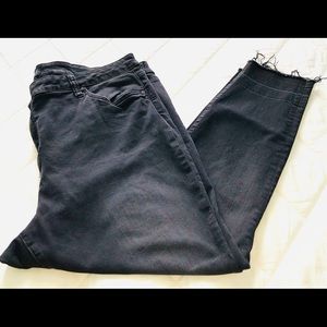 Kut from the Kloth Distressed Black jeans, size 20